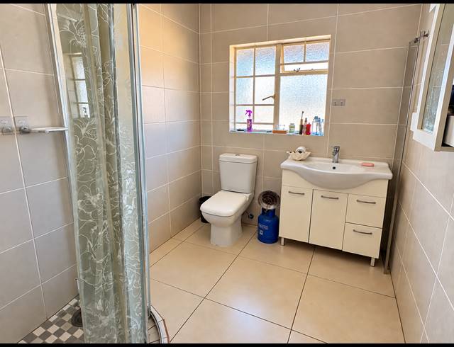 5 BEDROOM HOUSE FOR SALE IN VAALPARK